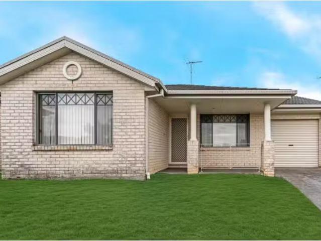 20 Leanne Place, Quakers Hill House for rent Listed by Mona S.