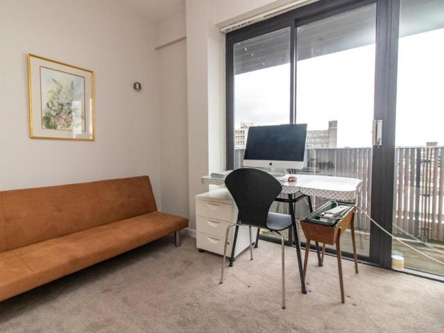 20 Lee Circle, Metropolitan. 2 bed apartment to rent £1,150 pcm £265 pw