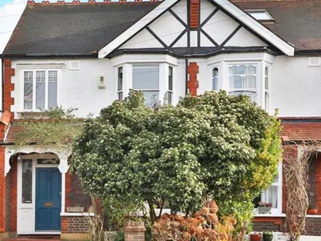 20 Malden Hill Gardens, London, KT3 4HS, United Kingdom | 3 bed duplex for rent #139403637 | Rentberry