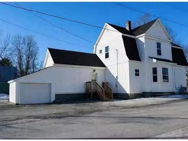 20 Maple St, Florenceville Bristol, NB, E7L 3H1 house for sa.