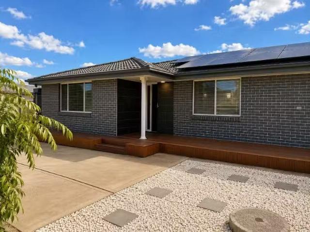 20 Maryland Drive, Maryland House for rent Listed by Tayla Er.