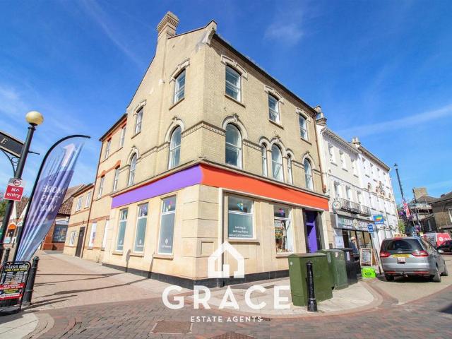 20 Market Place, Stowmarket 1 bed apartment to rent £950 pcm £219 pw