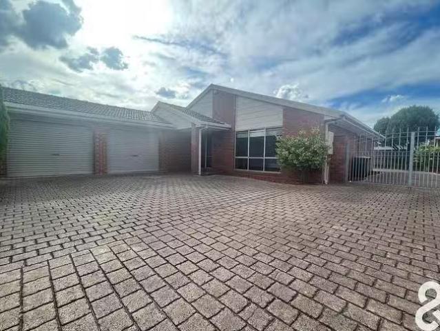 20 Mimosa Road, Mill Park, VIC 3082