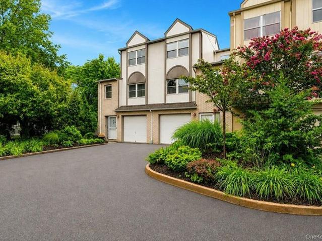 20 Milford Ct, Nanuet, NY 10954