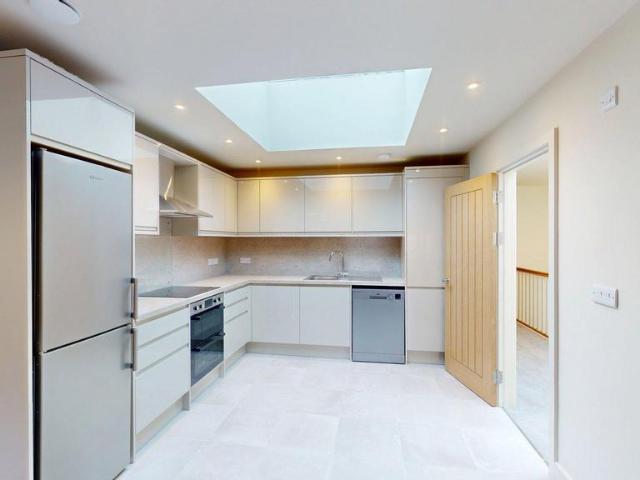 20 Mill Lee Road, Sheffield S6 5 bed house to rent £1,805 pcm £417 pw