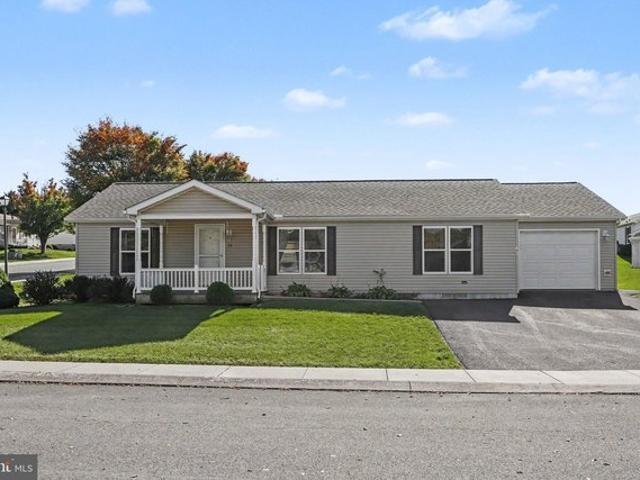 20 Millpond Dr, Stevens, PA 17578