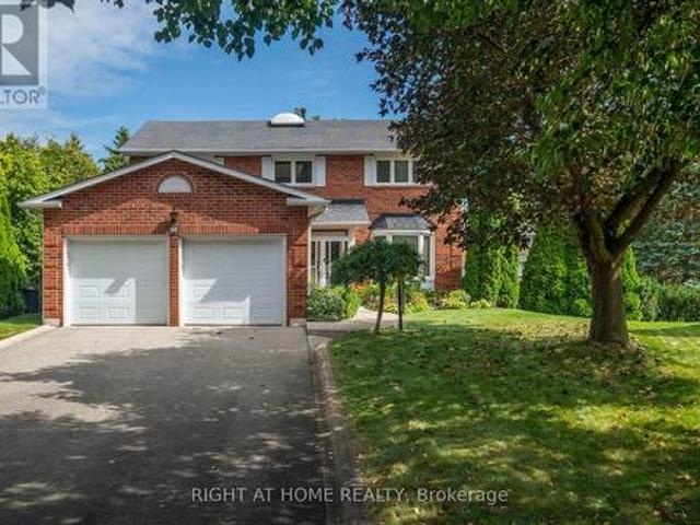 20 Mowat Court, Brampton, ON, L6Z 3E6 house for sale | Listing ID W13804 | Royal LePage