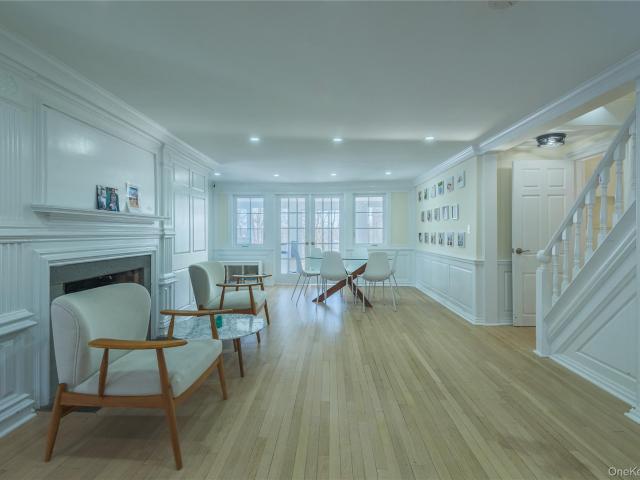 20 N Ravine Rd, Great Neck, NY 11023 | MLS #955786