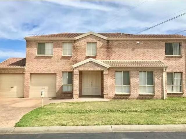 20 Padua Close, Prestons House for rent Listed by Chris Zambo.