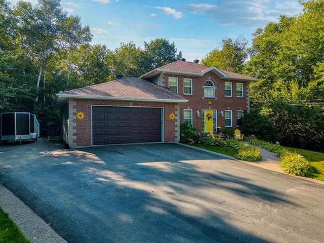 20 Perry Court, Fall River, NS, B2T 1A4 house for sale | Listing ID 202603 | Royal LePage