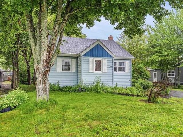 20 Pine Grove Drive, Halifax, NS, B3R 1S1 house for sale | Listing ID 202616 | Royal LePage