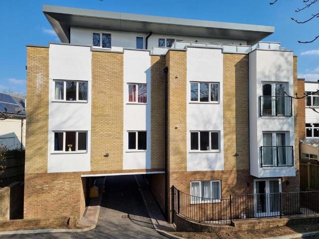 20 Princes Road, Redhill 1 bed apartment to rent £1,390 pcm £321 pw