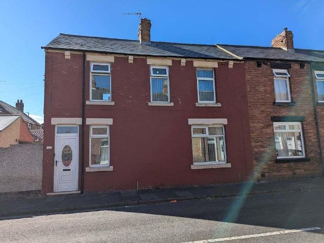 20 Rossall Street, Hartlepool TS25 3 bed end of terrace house to rent £425 pcm £98 pw