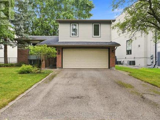 20 Sanderson Crescent, Richmond Hill, ON, L4C 5L4 house for sale | Listing ID N13823 | Royal LePage