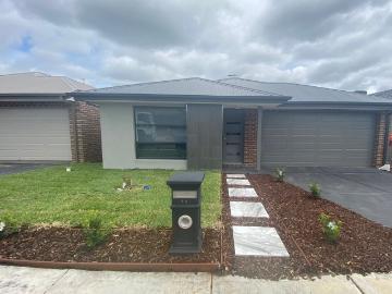 20 Seahawk Crescent, CLYDE NORTH, VIC 3978