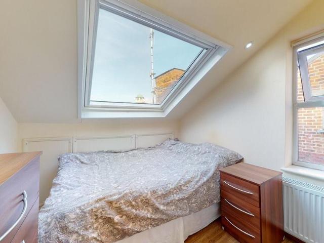 20 St Pauls Avenue, London, NW2 5SX, United Kingdom | Room for rent #113110211 | Rentberry