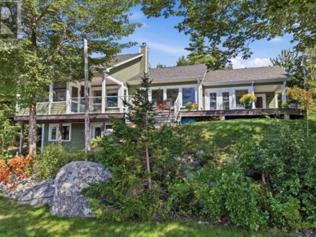 20 Sunny Point Lane, East River, NS, B0J 1J0 Luxury House for sale | Listing ID 202622 | Royal LePage Carriage Trade Luxury Properties
