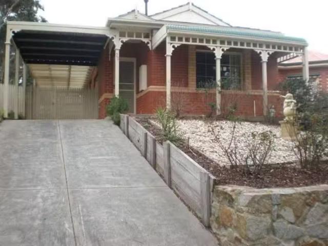 20 Sunnyside Drive, BERWICK, VIC 3806 House for Rent