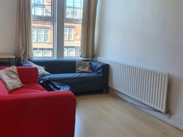 20a Headingley Mount