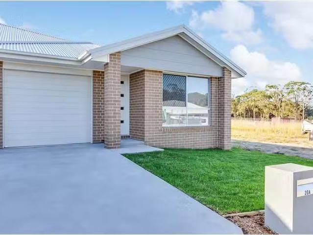 20a Rosemeadow Drive, Gwandalan Townhouse for rent Listed by.