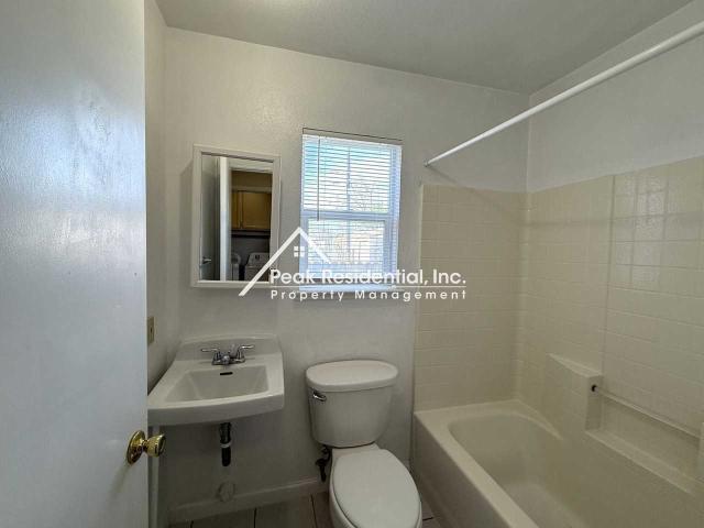 20th712 3 Bedroom Apartment for Rent at 712 20th St, Sacramento, CA 95811