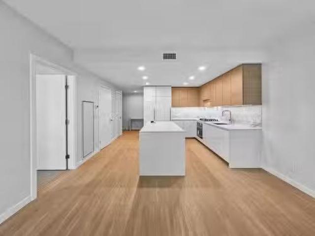 20Xx 2186 Gilmore Avenue, Burnaby, BC, V5C 6A7 lease for lea.