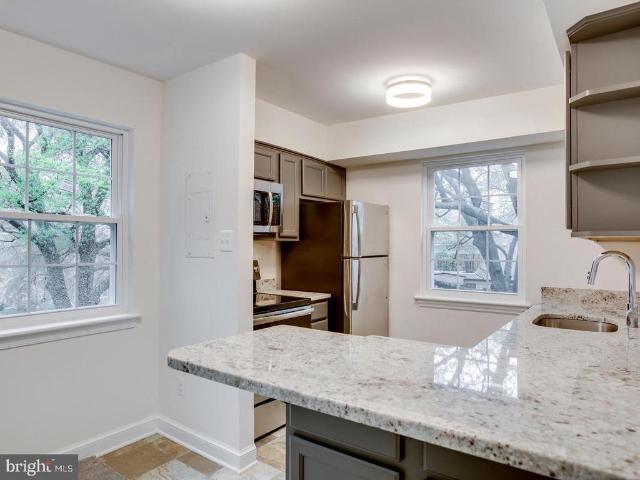 2104 N Scott Street # 35