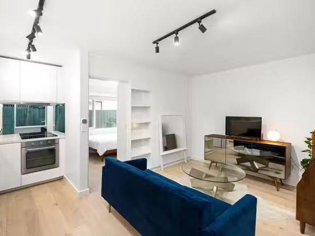 2/104 Alexandra Street, St Kilda East, VIC 3183