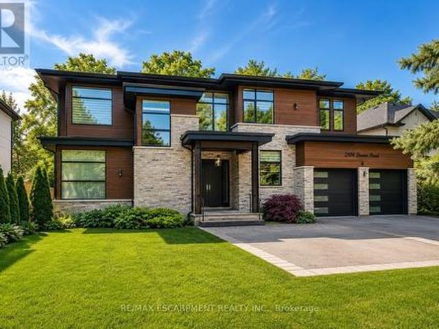 2104 Devon Road, Oakville, ON, L6J 2N2 house for sale | Listing ID W13456 | Royal LePage