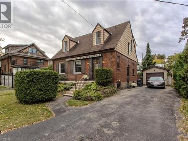 2104 Emerald Crescent, Burlington, ON, L7R 1N3 house for sale | Listing ID 40869 | Royal LePage