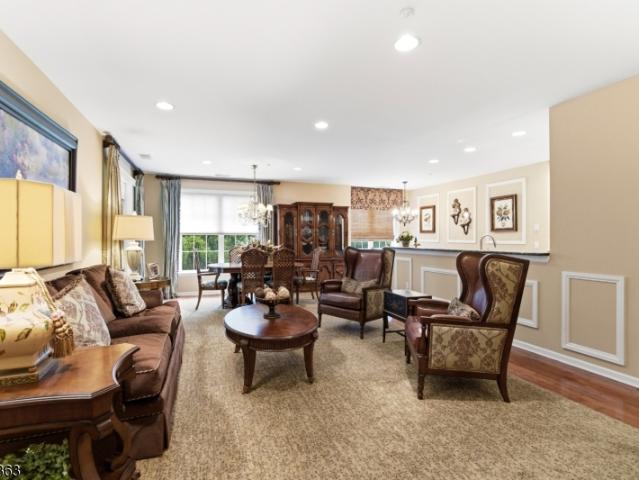 2104 Johnson Dr