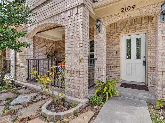 2104 Lakeforest Drive