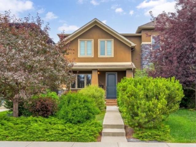 2104 23 Avenue Nw, Calgary, AB, T2M 1W3 house for sale | Listing ID A2332 | Royal LePage