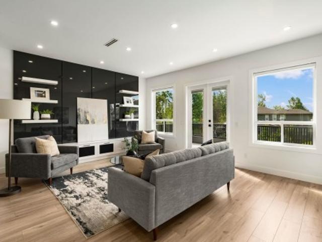 2105 Avenue, Langley, BC, V2Y 2R6 house for sale | Listing ID R3051 | Royal LePage