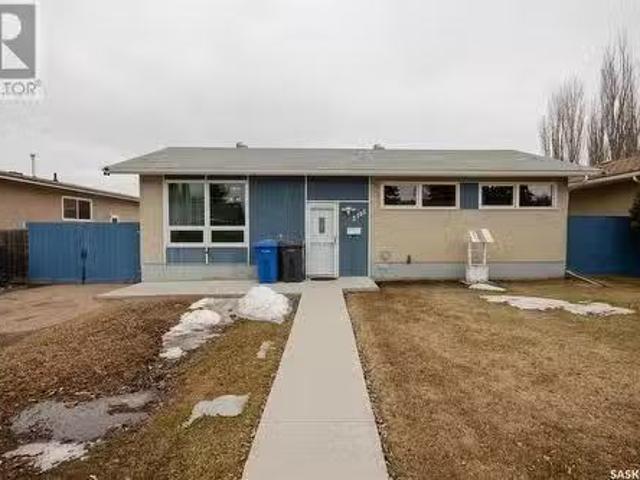 2105 101St Crescent, North Battleford, SK, S9A 1C2 house for.