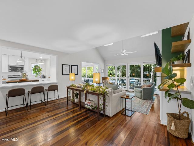 2106 Medeira Court