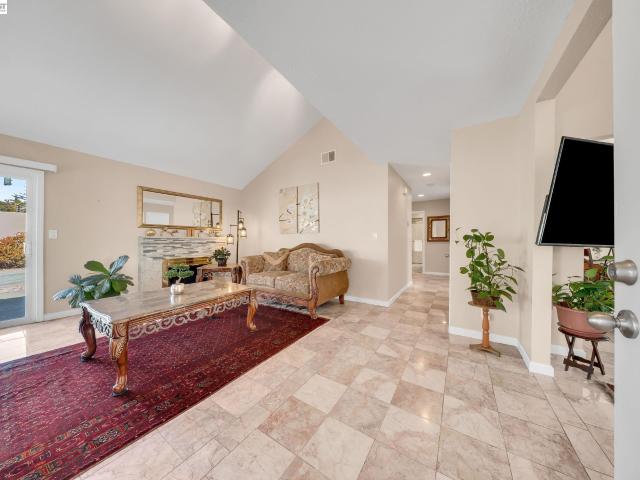 2106 Grackle Ct