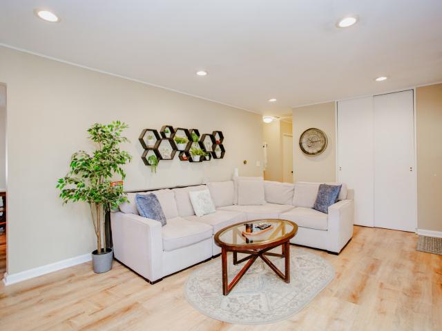 2106 Grouse Lane