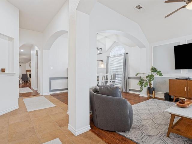 2106 Hollow Way
