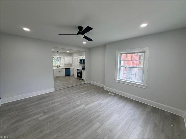 2106 Richmond AVE