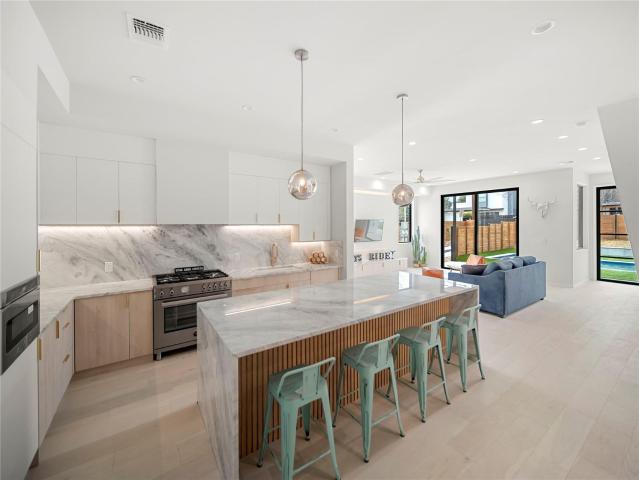 2107 Brackenridge St, 1, Austin, TX