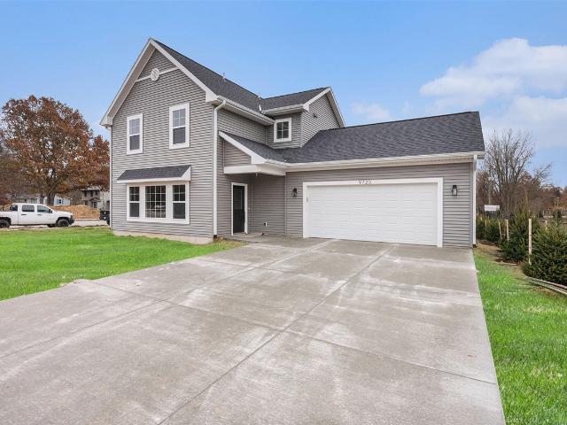 2107 Topaz Lane
