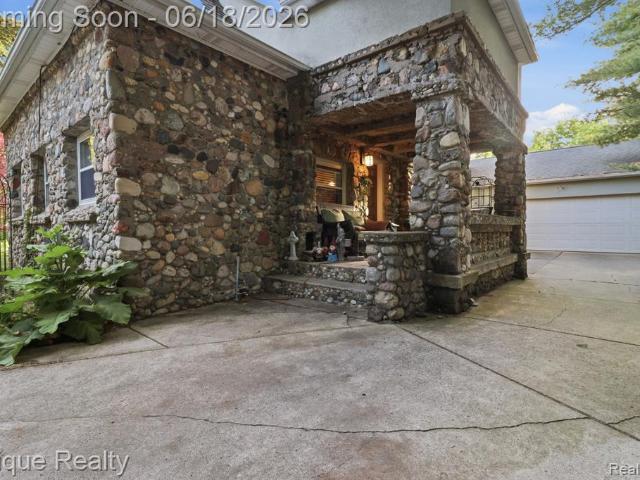 21085 Metroview Road