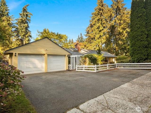2108 NE 165th St, Shoreline, WA 98155