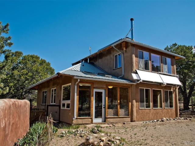 2108 Lone Pine Way