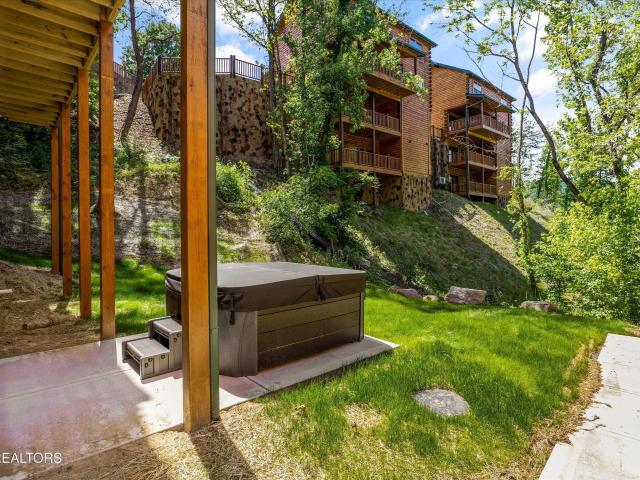 2108 Valley Creek Way