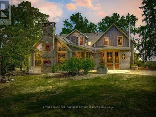 2108 Westbrook Road, Hamilton, ON, L0R 1C0 Luxury House for sale | Listing ID X13683 | Royal LePage Carriage Trade Luxury Properties