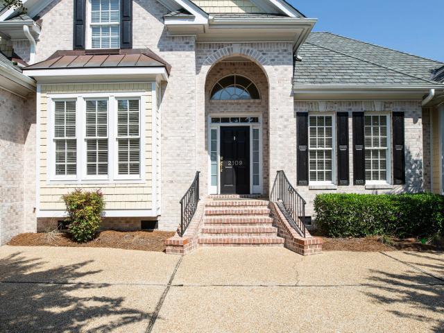 2109 Bay Colony Lane