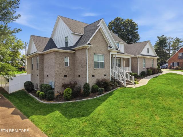 2109 Boxwood Lane