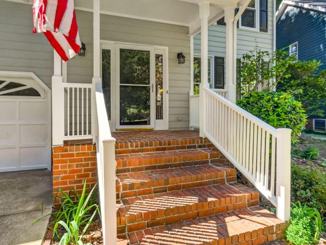2109 Carriage Way